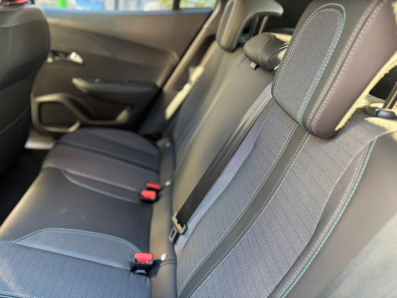 Peugeot 2008 PureTech 130 S&S EAT8 Allure Pack