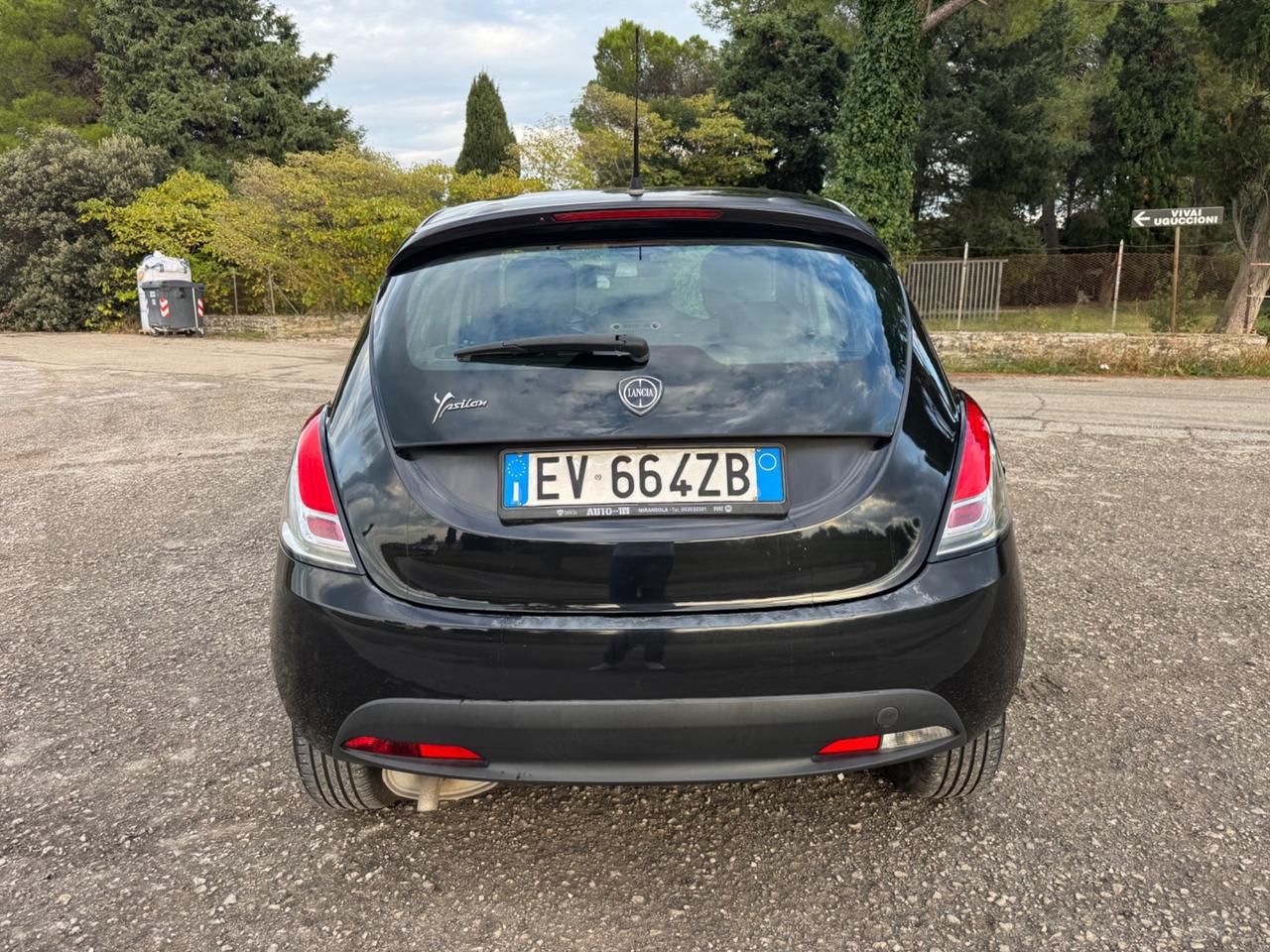 Lancia Ypsilon 1.2 69 CV 5 porte Elefantino