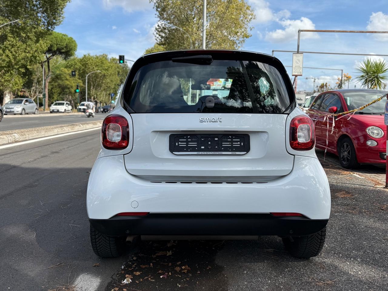 Smart ForTwo 1.0 71cv Coupe Clima cambio Auto Navi
