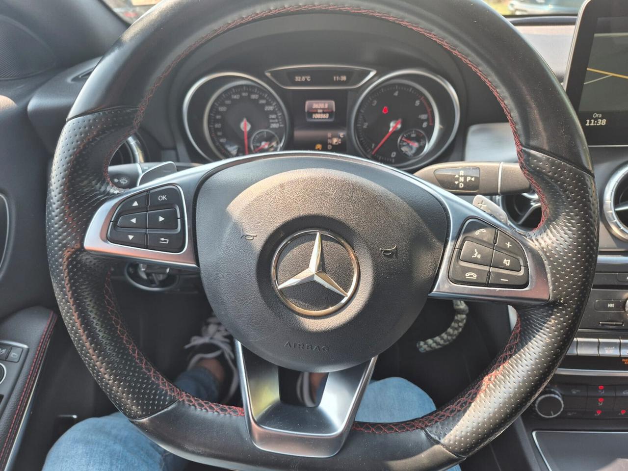 Mercedes-benz CLA 200 Premium PACK AMG