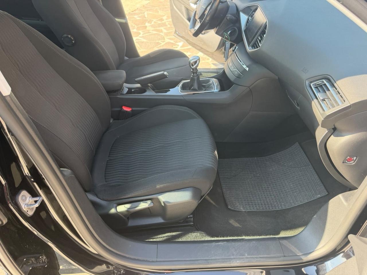 Peugeot 308 BlueHDi 120 S&S GT Line neopatentato