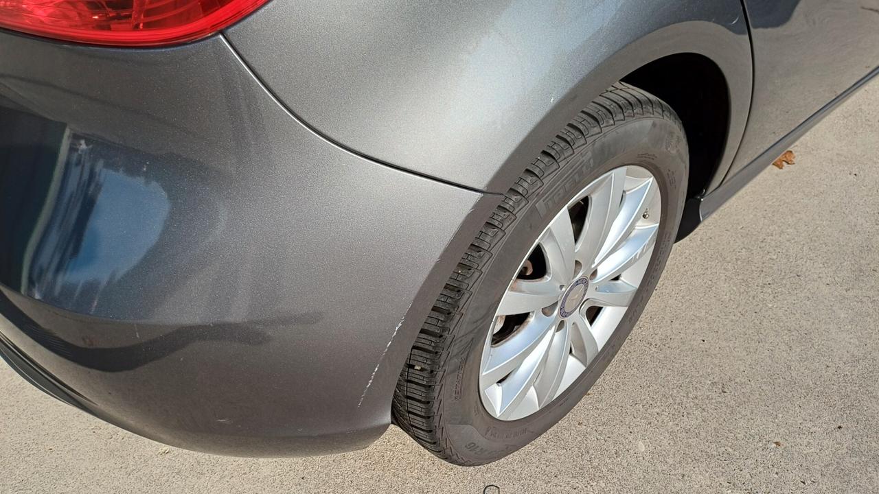 Mercedes-benz A 180 Executive ok neopatentati