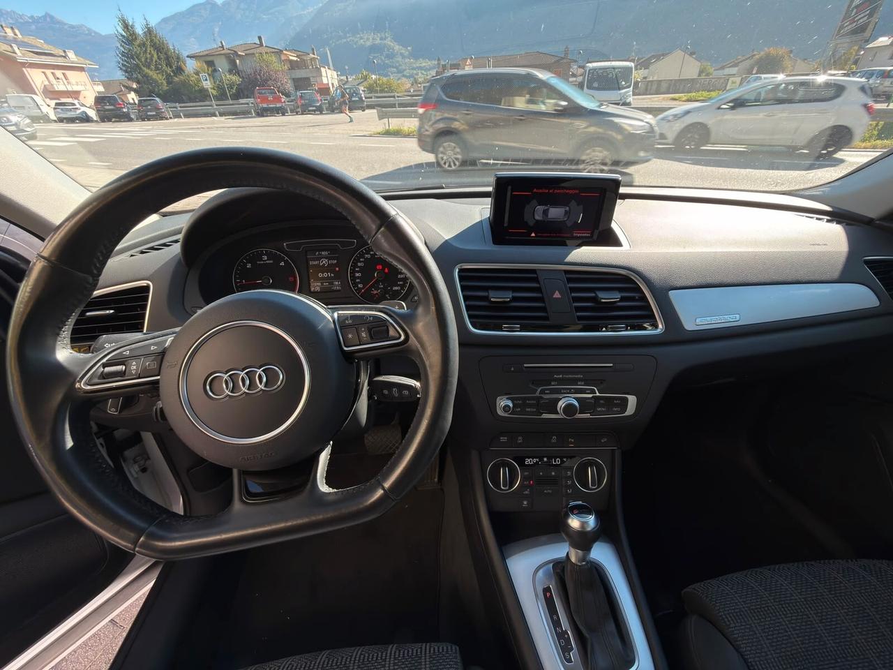 Audi Q3 S-line 4x4 2.0cc 150Cv Automatica