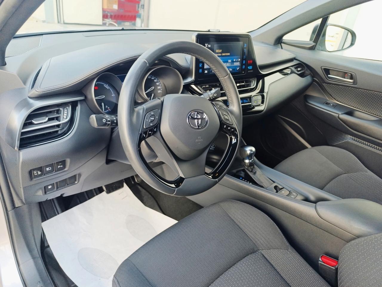 Toyota C-HR 1.8 Hybrid E-CVT Active