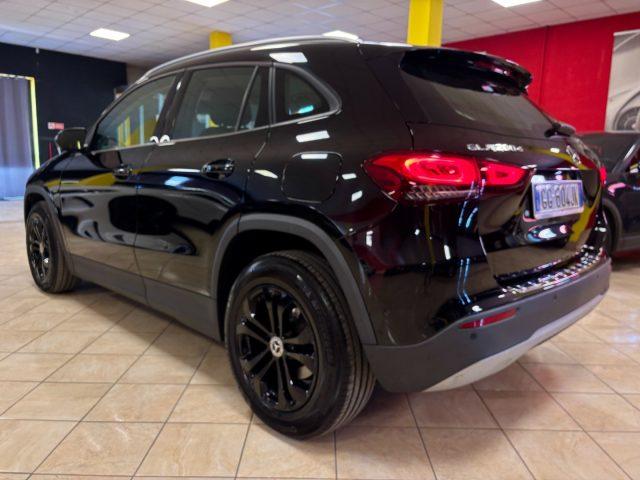 MERCEDES-BENZ GLA 200 d Automatic Sport UNIPRO - NIGHT BLACK EDITION