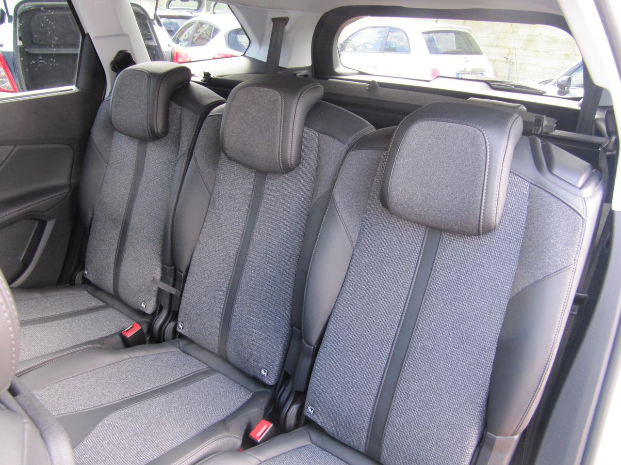 Peugeot 5008 BlueHDi 130 S&S EAT8 Allure - automatico