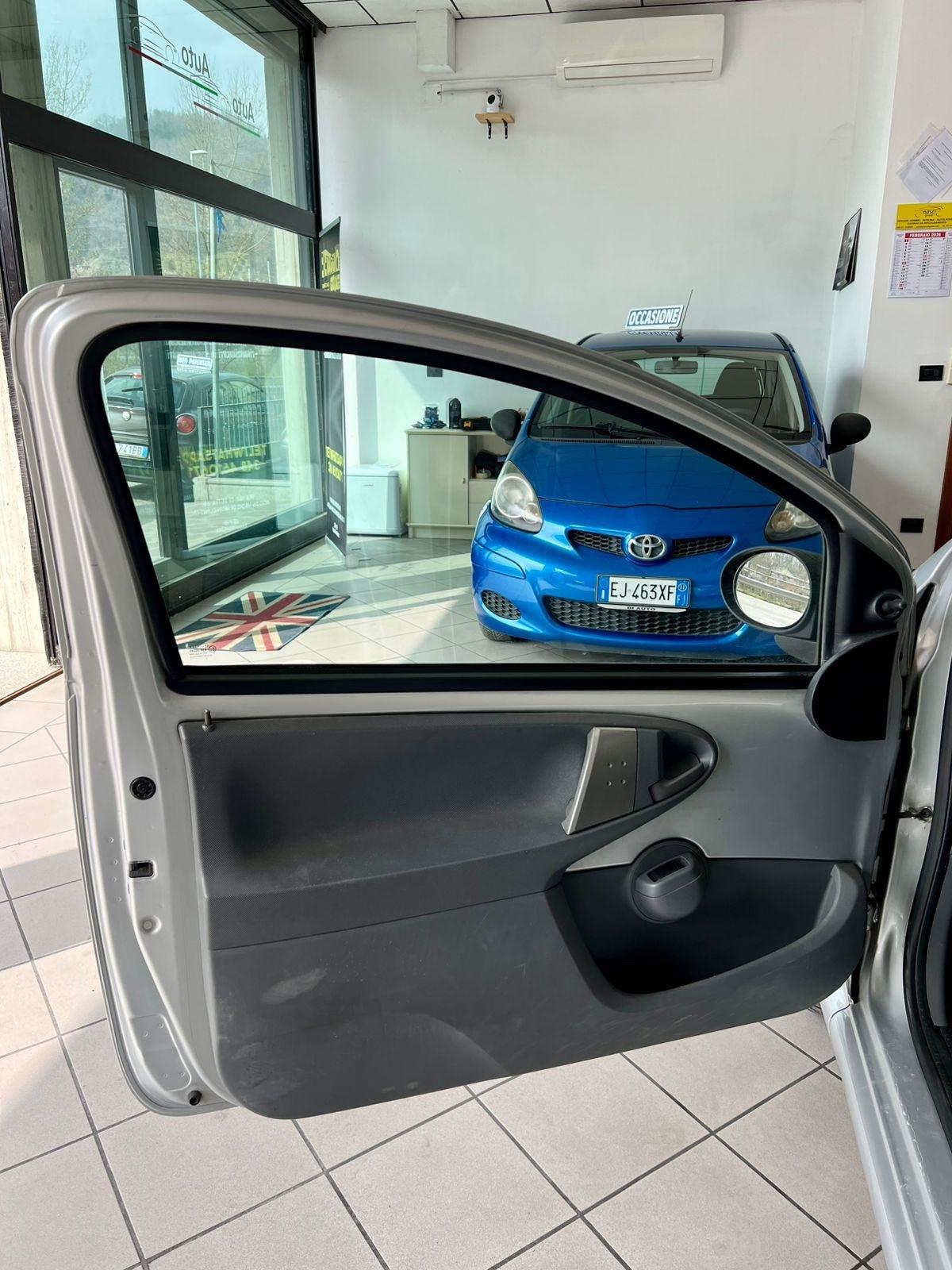 Toyota Aygo 1.0 12V VVT-i 3 porte Now