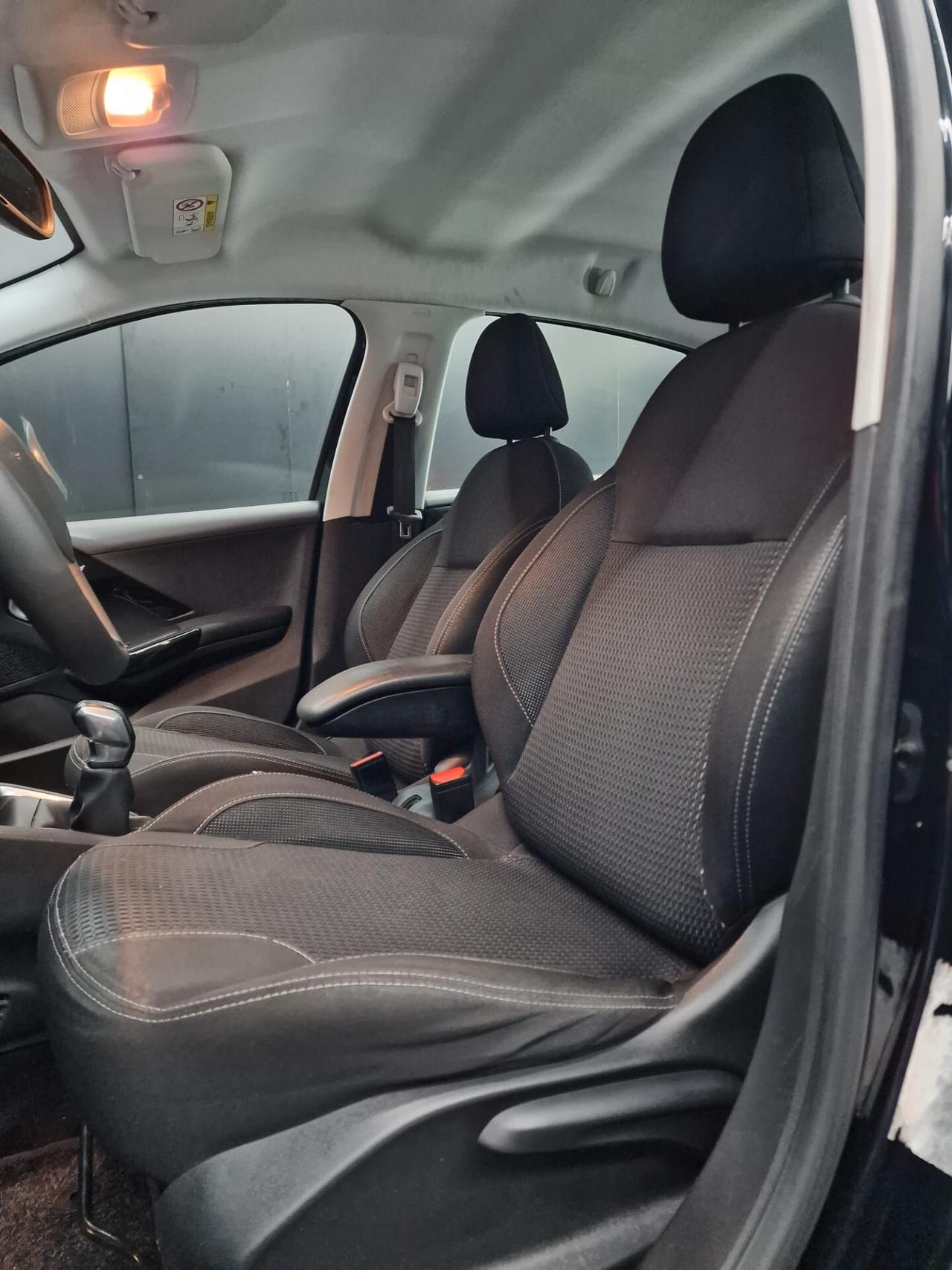 Peugeot 208 1.2 PureTech 82 5 porte Allure