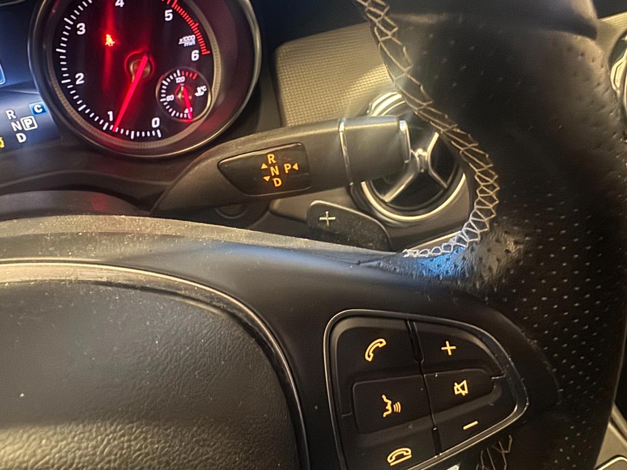 Mercedes-Benz GLA 180 180 d Sport auto UNICO PROPRIETARIO