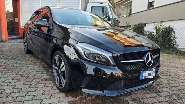 MERCEDES-BENZ A 200 d Automatic 4Matic Sport