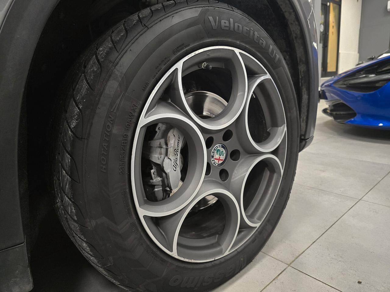 Alfa Romeo Stelvio 2.2T EXECUTIVE Q4 190CV 4X4_KEYLESS_SERVICE BOOK