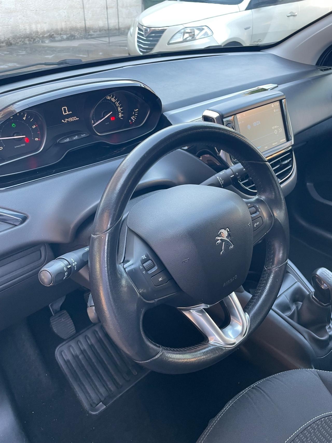 Peugeot 208 BlueHDi 75 5 porte Allure adatta neopatentati