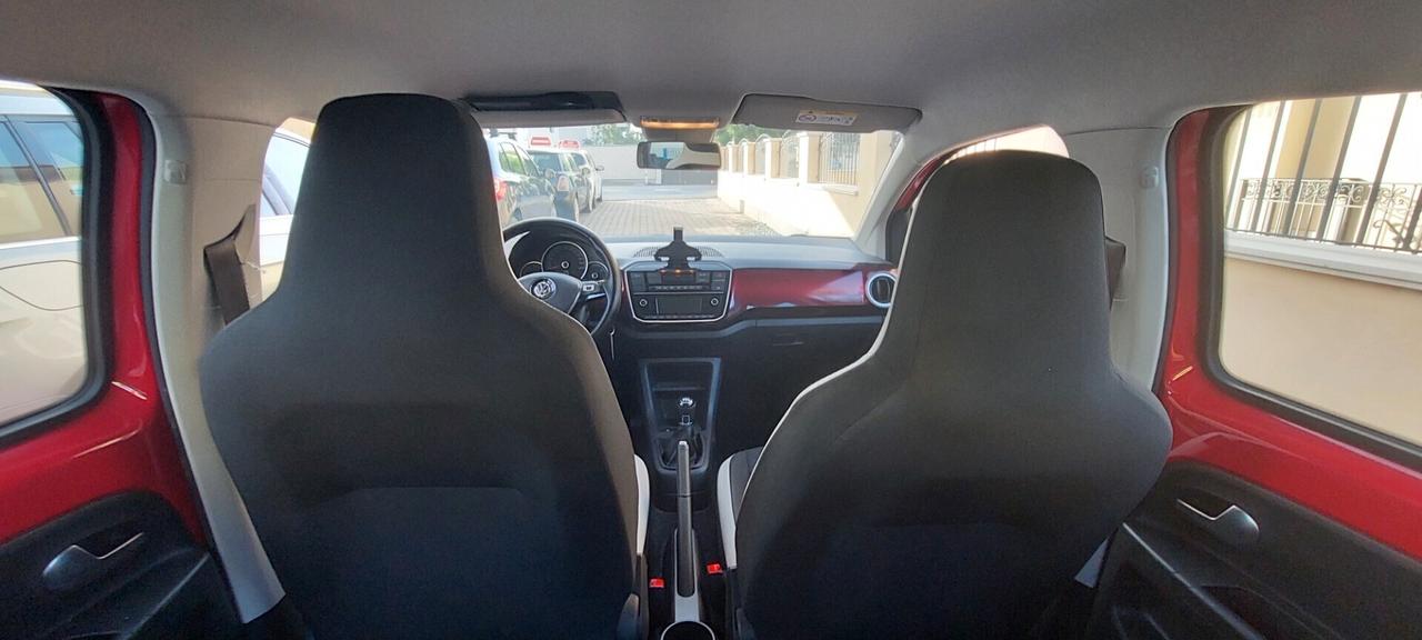 VOLKSWAGEN UP BENZINA/METANO DI SERIE TELEFONO LEGA PELLE SENSORI IMPECCABILE