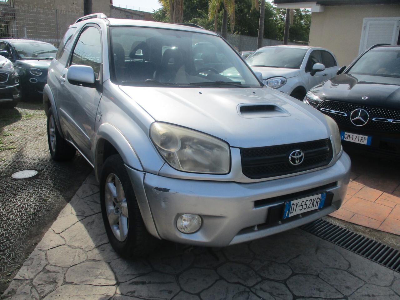 Toyota RAV 4 RAV4.com 2.0 Tdi D-4D cat 3 porte Sol