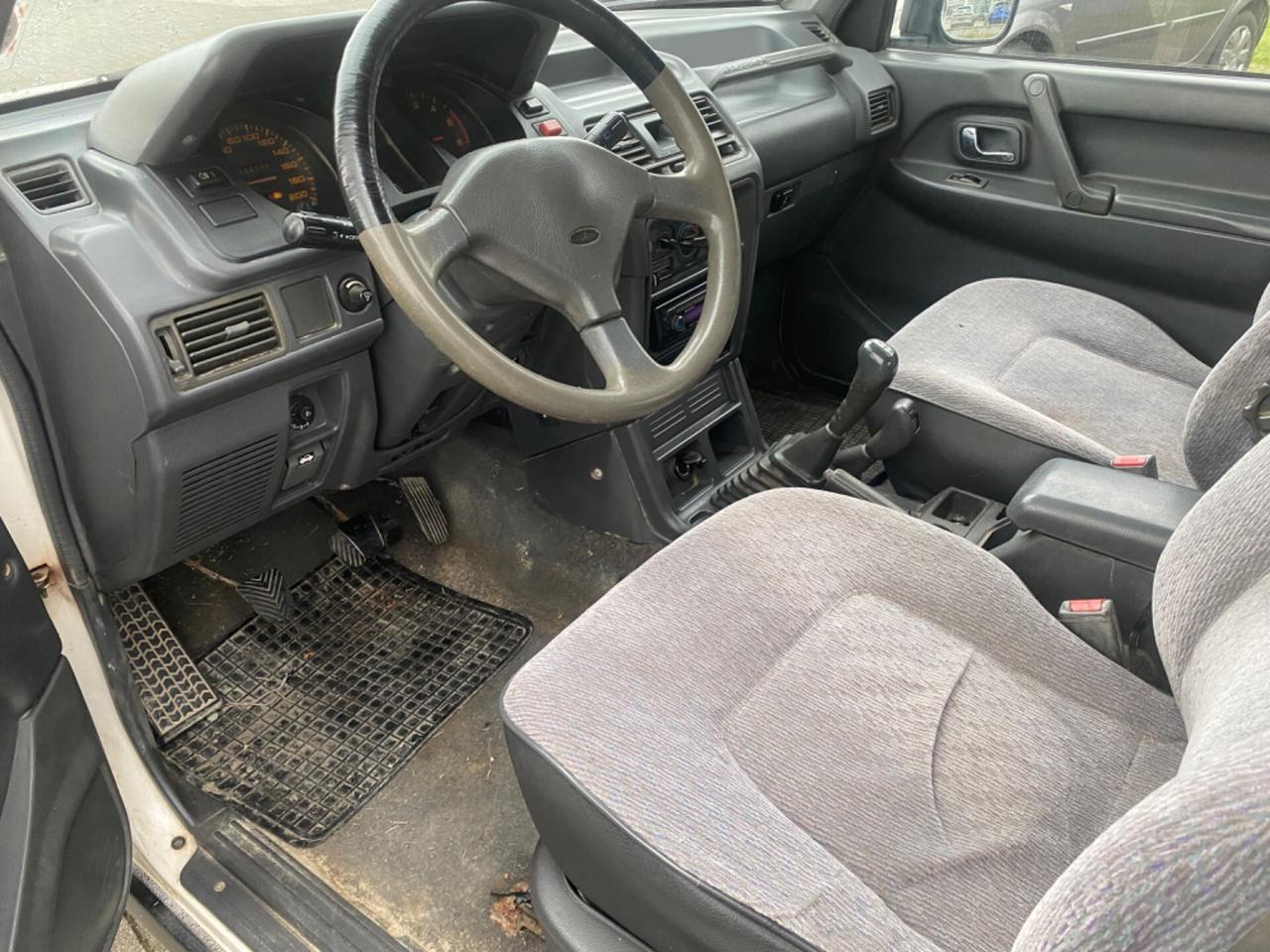 Mitsubishi Pajero 2.5 TDI GLX AUTOCARRO 2 POSTI