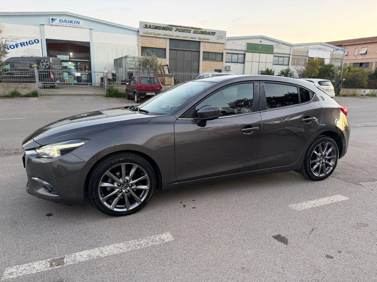 MAZDA - Mazda3 - 1.5 Skyactiv-D Exceed
