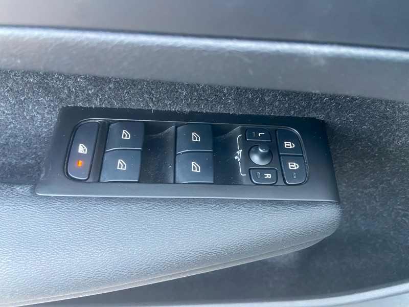 VOLVO XC40 1.5 t2 Momentum Pro AuTo