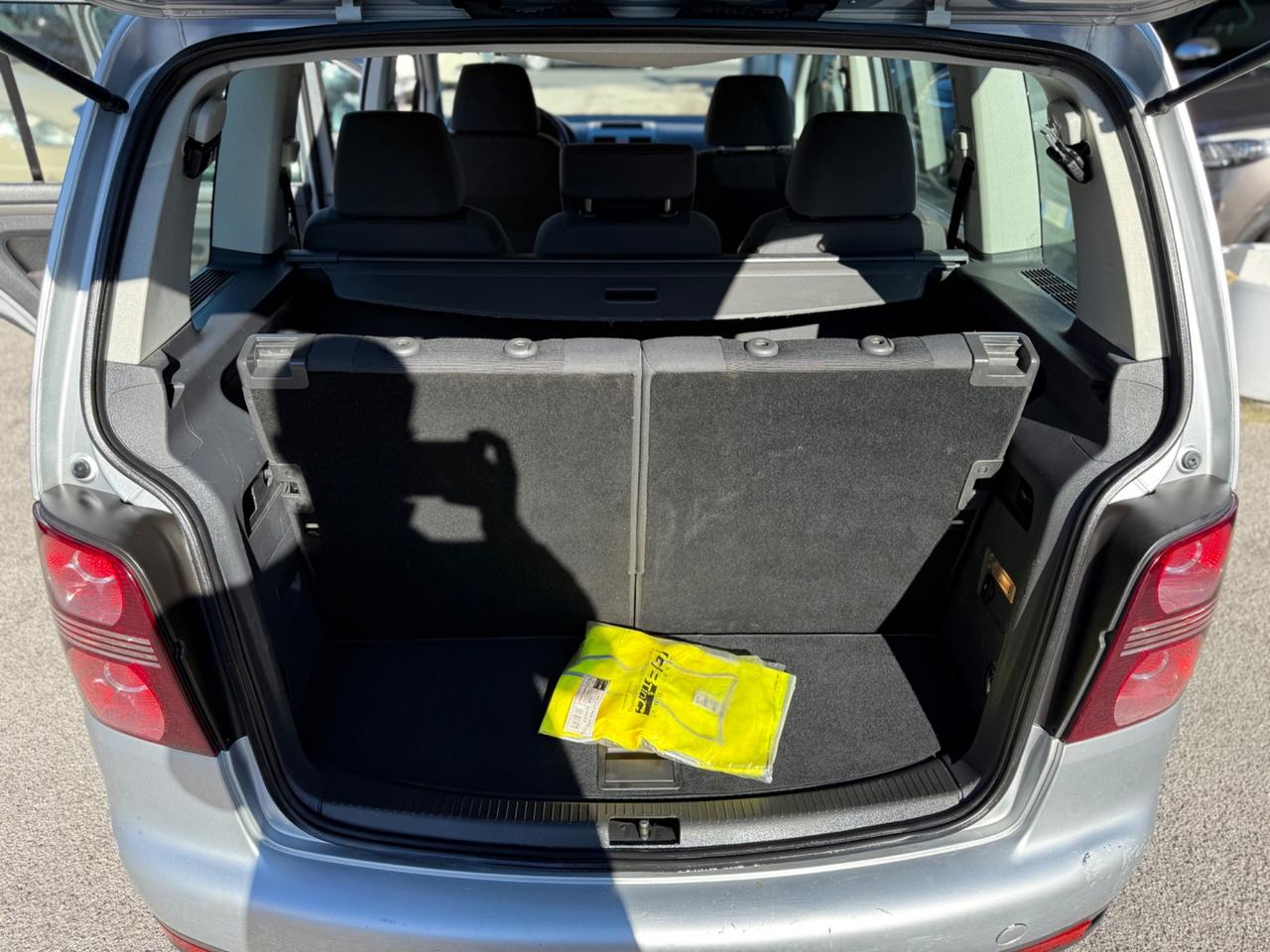 Volkswagen Touran 2.0 Trendline Ecofuel 7 Posti