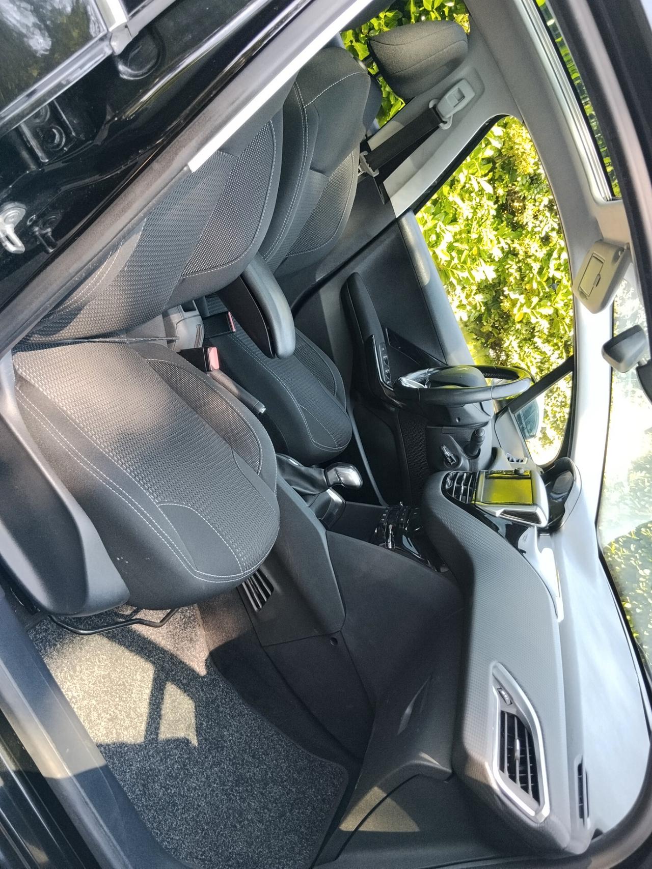 Peugeot 208 1.2 5 porte Allure