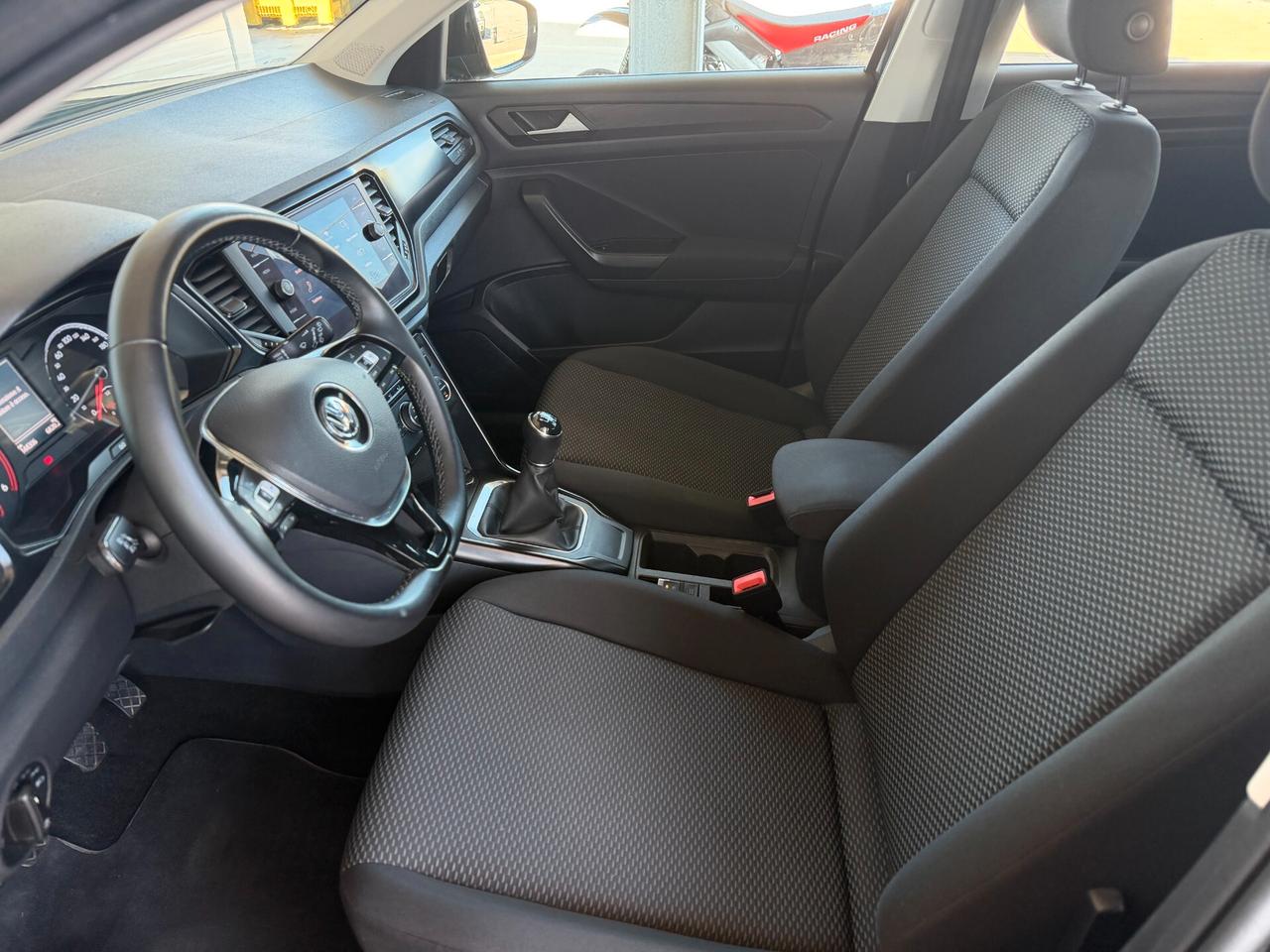 Volkswagen T-Roc 1.6 TDI SCR Business BlueMotion Technology