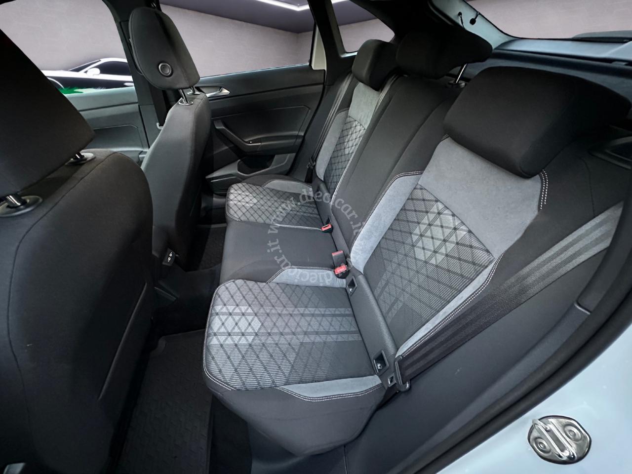 Volkswagen Taigo 1.0 tsi R-Line 115cv dsg MATRIX CAMERA TETTO