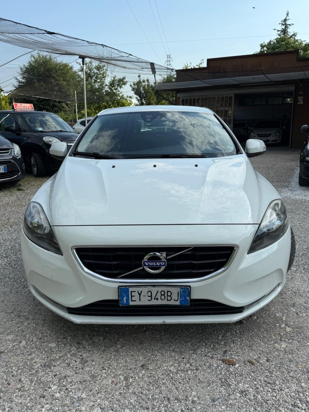 Volvo V40 D2 1.6 Summum
