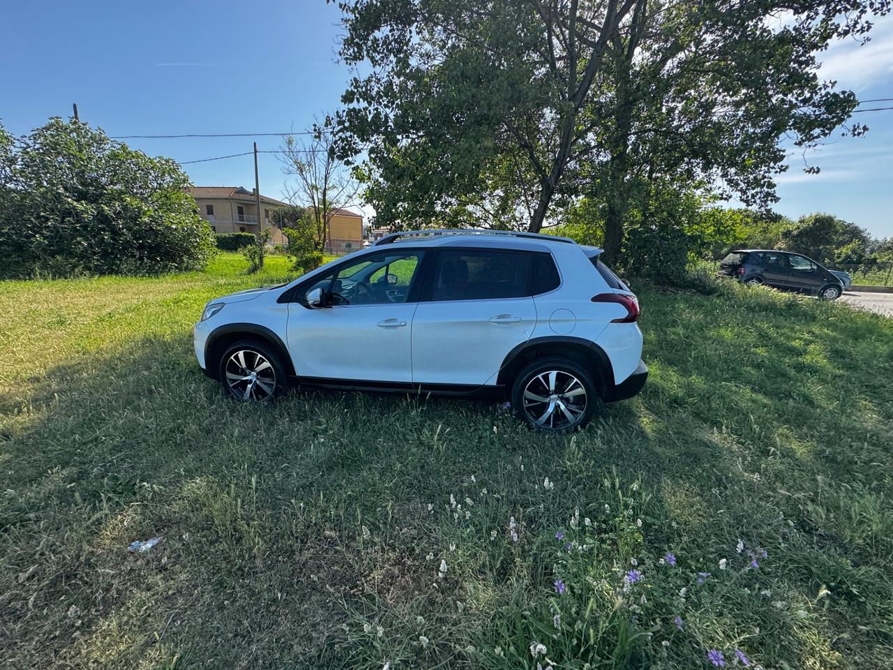 Peugeot 2008 BlueHDi 120 S&S Allure Neo P ok