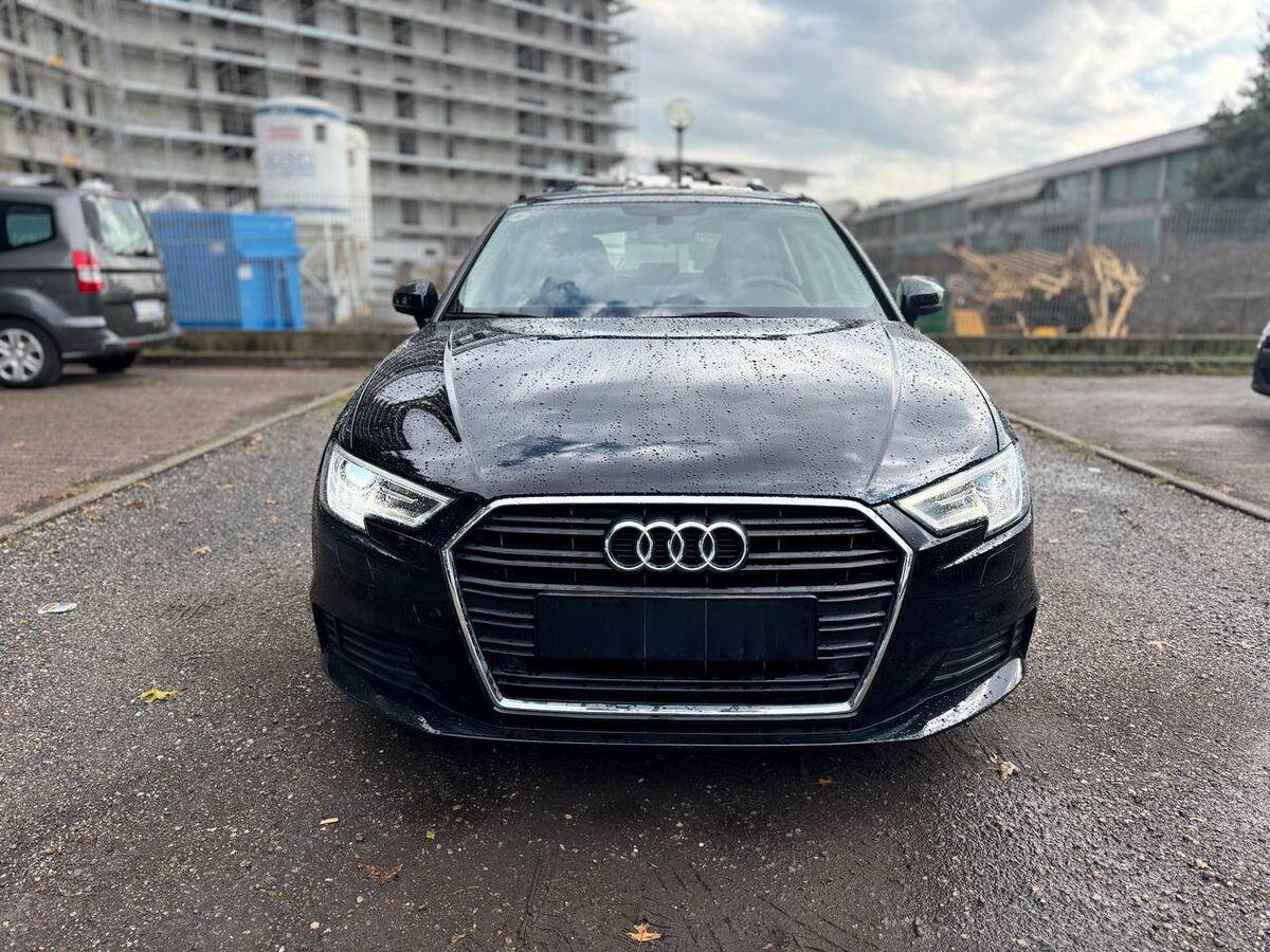 Audi A3 Sportback A3 SB 30 1.0 tfsi Business 116cv my19