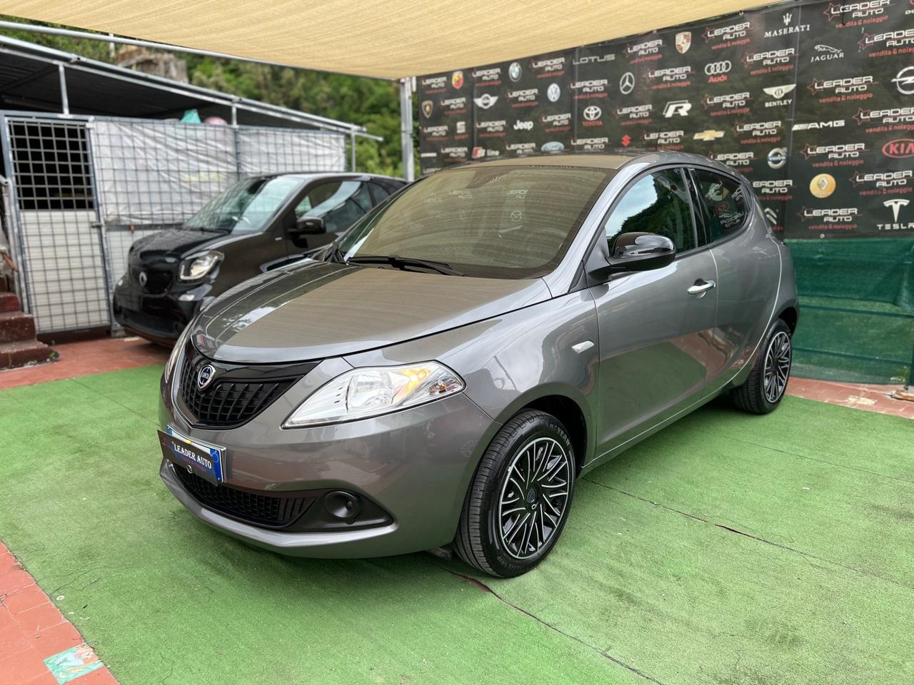 Lancia Ypsilon 1.0 FireFly 5 porte S&S Hybrid 4.000 Km