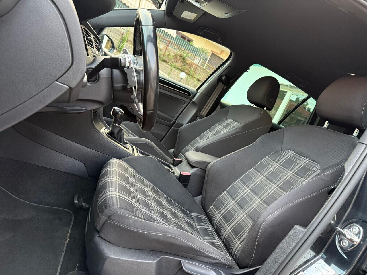 Volkswagen Golf 7 GTD DSG 2.0 Tdi 184Cv