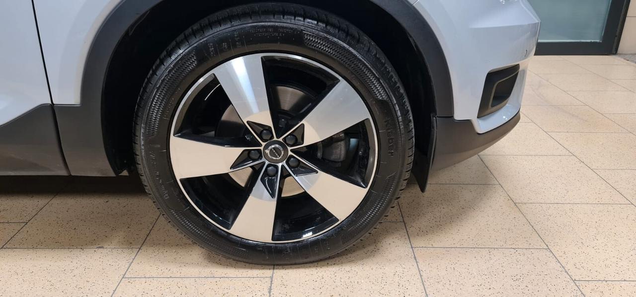 Volvo XC40 D3 Geartronic Momentum Pro