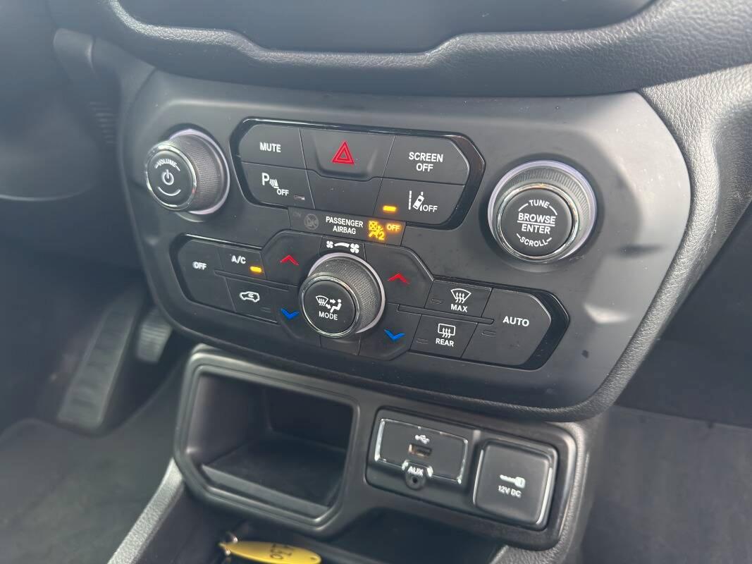 Jeep Renegade 1.6 mjt Limited 130cv Con NAVIGATORE