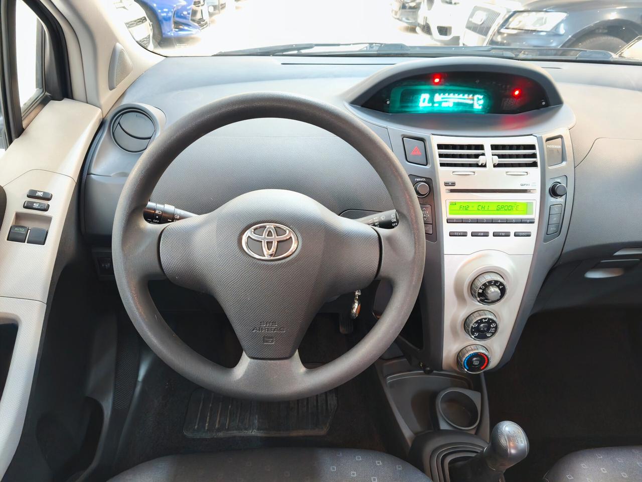 Toyota Yaris 1.0 5 porte