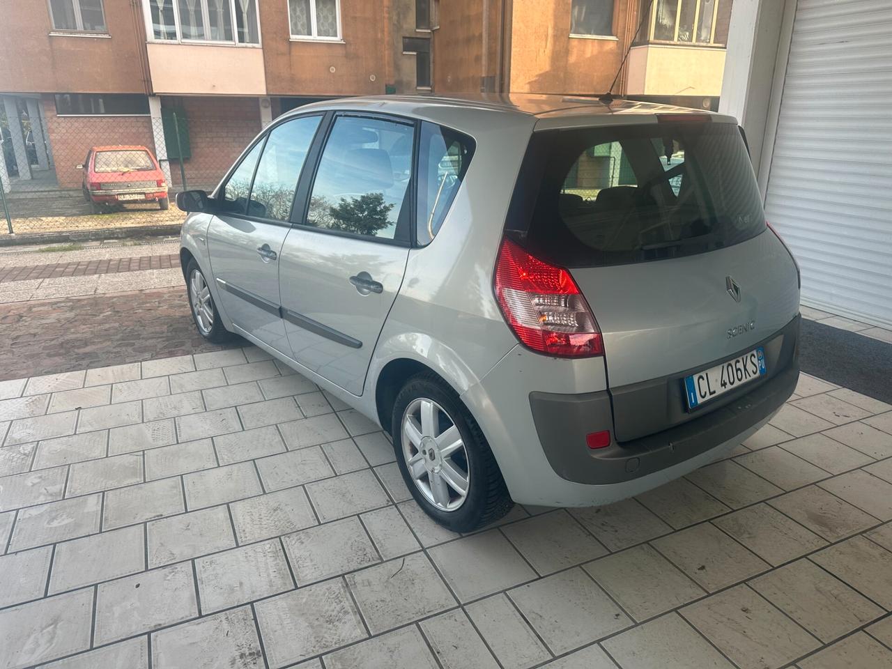 Renault Scenic 1.5 dCi (12 RATE)