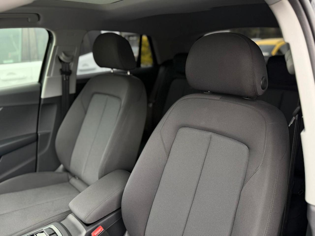 Audi Q2 30 TDI Identity Black