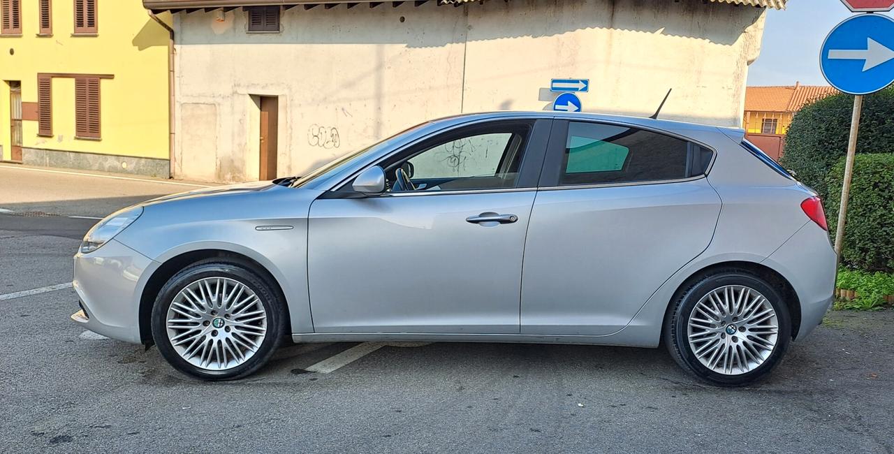 Alfa Romeo Giulietta 1.6 JTDm-2 105 CV Exclusive 1prop.