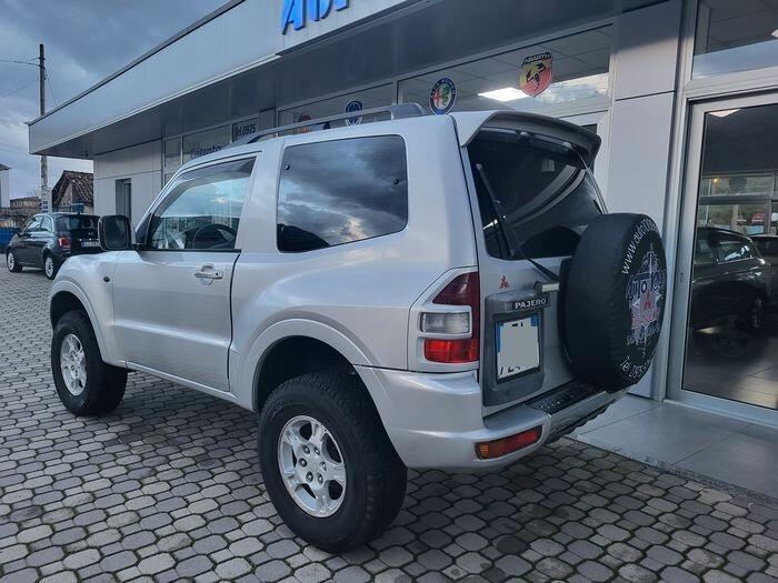Mitsubishi Pajero 2.5 TDI 3P CORTO 4X4 + RIDOTTE BLOCCAGGIO CON LEVA "BOLLO 33 EURO"