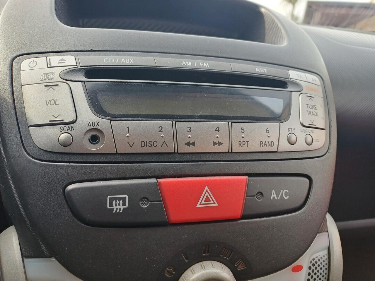 Citroen C1 1.0 3 porte Vanity Fair 10
