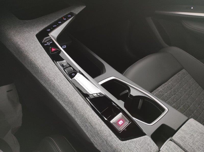 PEUGEOT 3008 3ª serie - 3008 Hybrid 145 e-DCS6 Allure