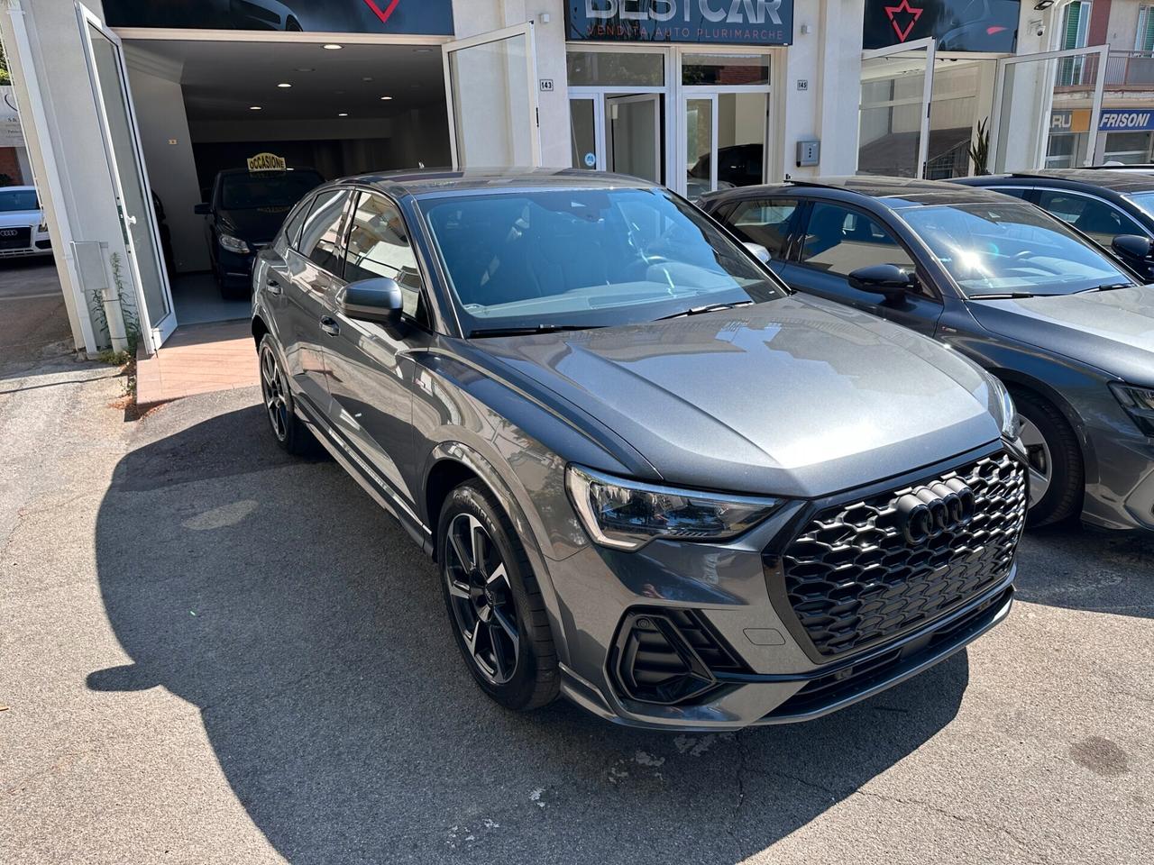 Audi Q3 SPORTBACK 35 TDI S tronic S line Edition / PELLE / R19