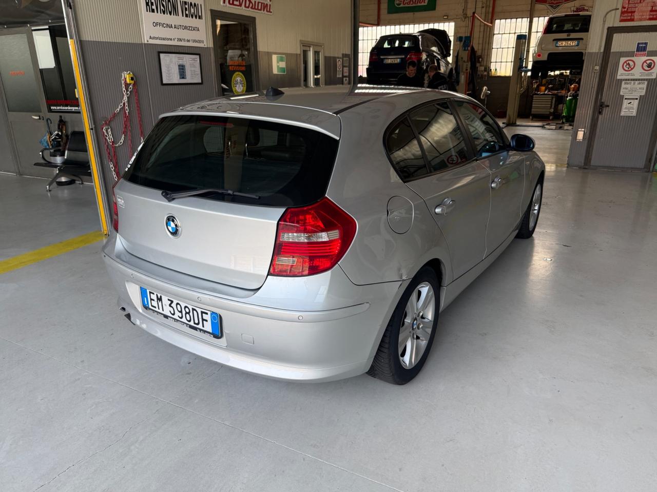 Bmw 116 116i 5p. Futura