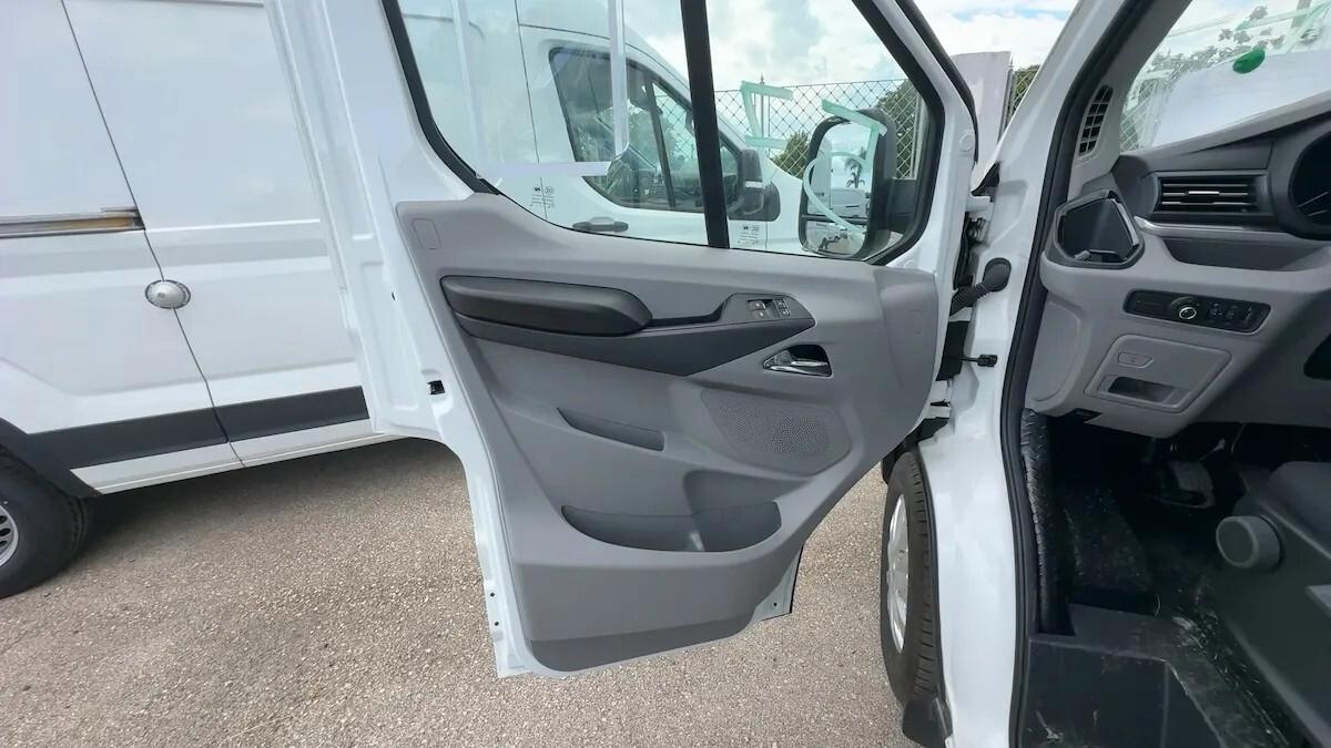 Maxus Deliver9 Deliver 9 L3 rwd R.Sing Cassone Fisso LUXURY PACK- Cassone Fisso 3600x2100 Sponde Allum.