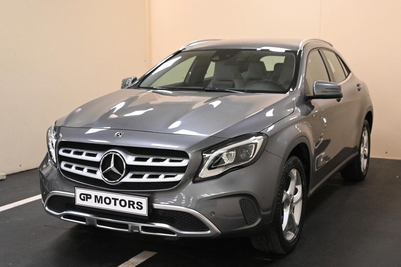 MERCEDES GLA (X156) GLA 200 d Automati...