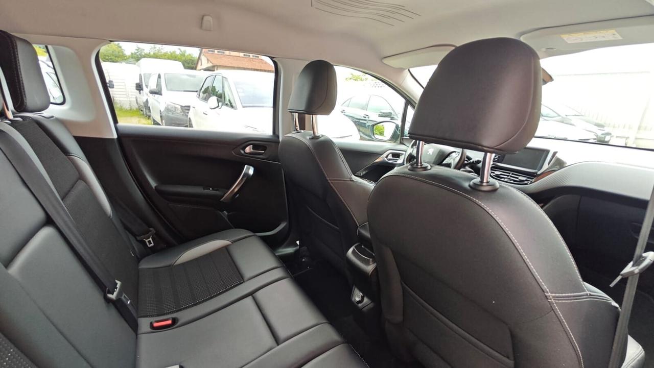 Peugeot 2008 BlueHDi 120 S&S Allure