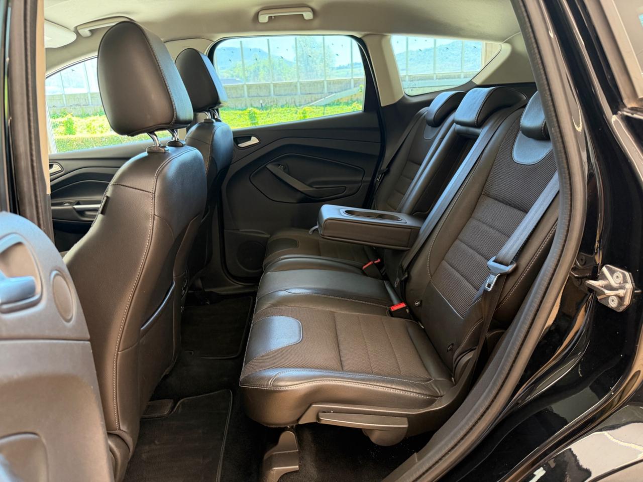 Ford Kuga 2.0 TDCI 150 CV S&S 4WD Powershift Titanium