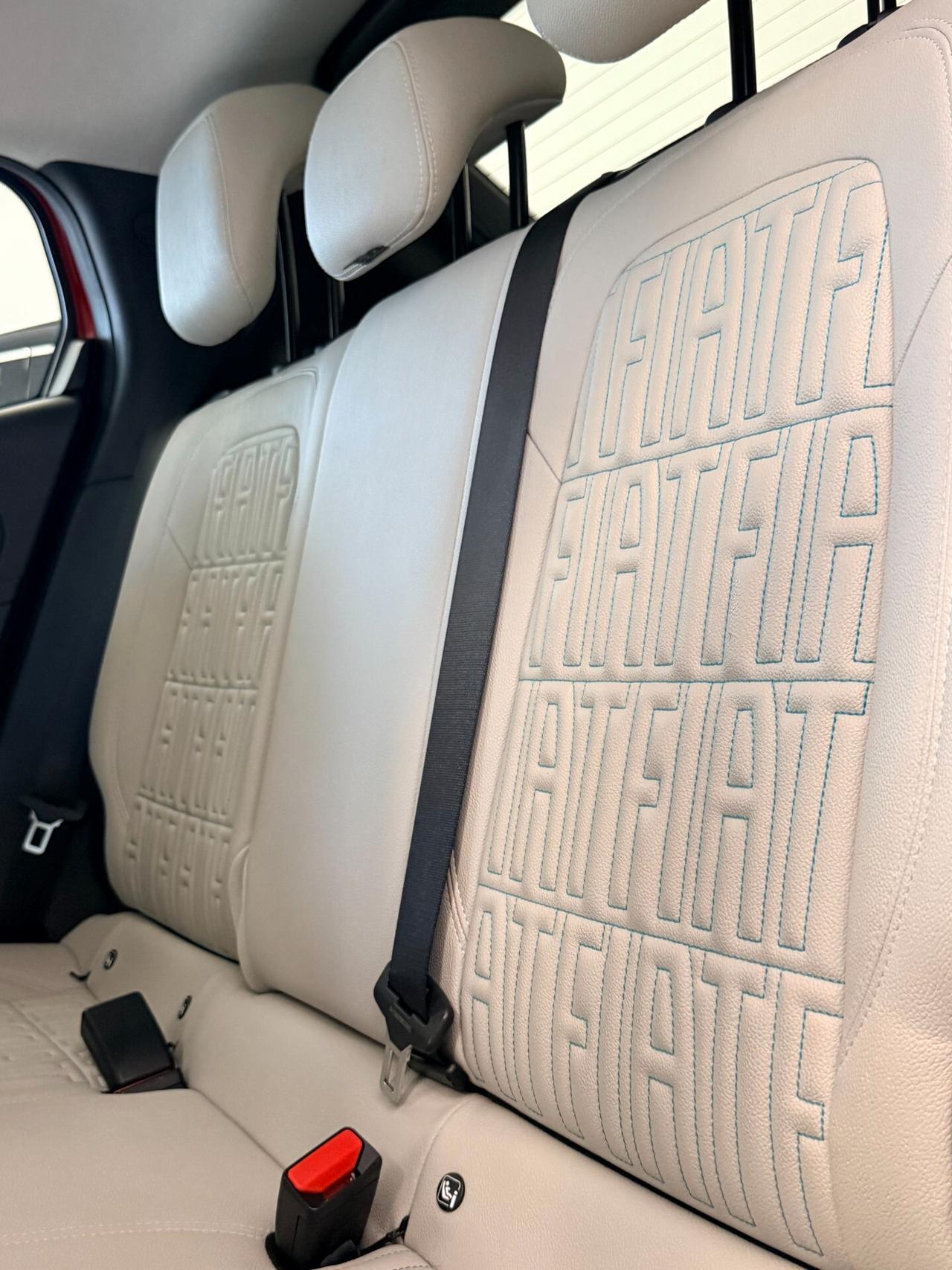 Fiat 600 1.2 hybrid La Prima auto NAVI,TELECAMERA 360,PELLE CHIAR,APPLE CARPLAY,VIRTUAL COCKPIT,ANDROID AUTO,