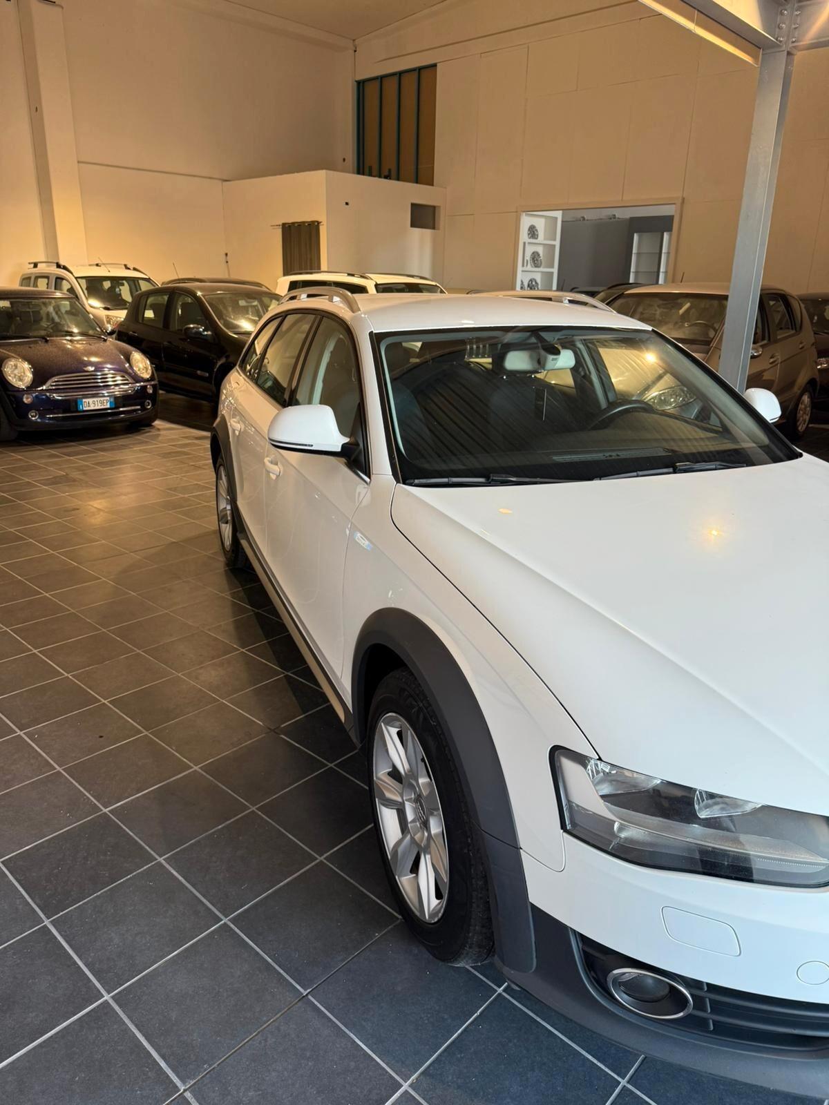 Audi A4 allroad 4x4 - GANCIO TRAINO - GARANZIA - PERMUTO
