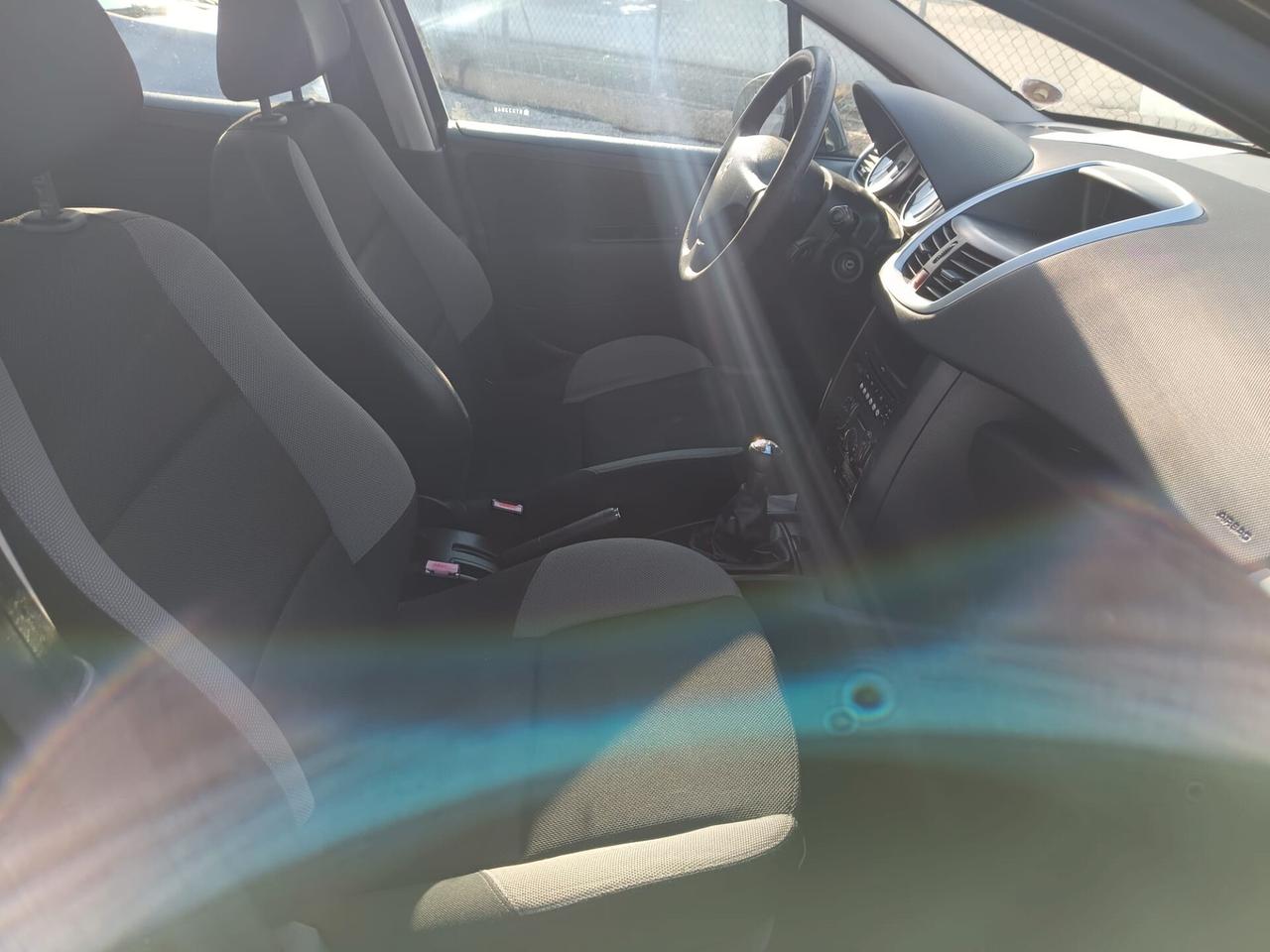 Peugeot 207 1.4 8V 75CV 5p. X Line ECO GPL Tua da 86€/Mese