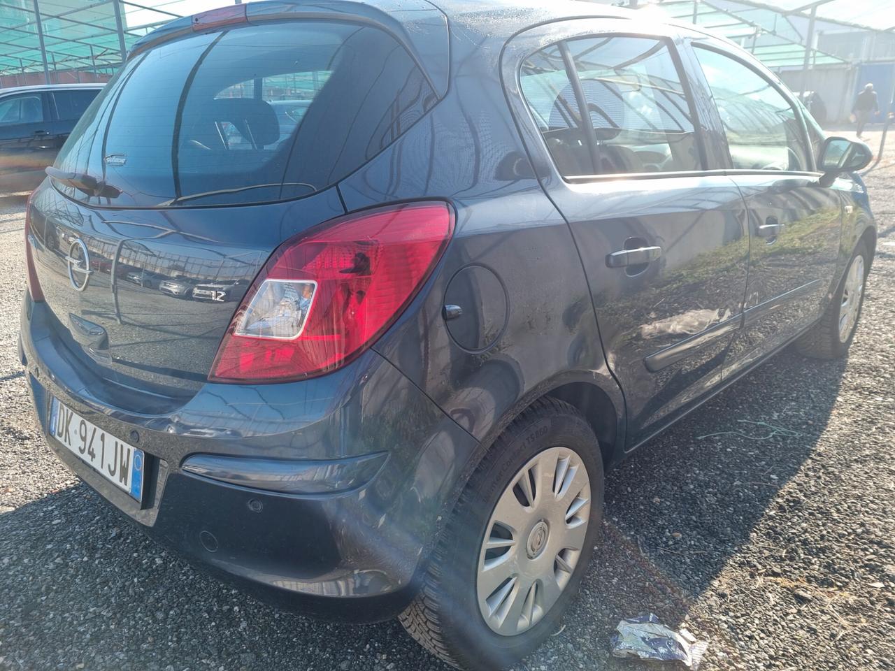 Opel Corsa 1.2 5 porte Club