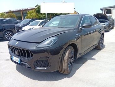 MASERATI GRECALE 2.0 250CV AUTOMATIC MHEV AWD GT ( FARI LED - COCKPIT - PELLE - CRUISE - NAVI - MIRROR - PDC - TELECAMERA POST. - CERCHI 19 )